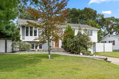 43 Tracy Lane, East Islip, NY 11730 - Photo 1