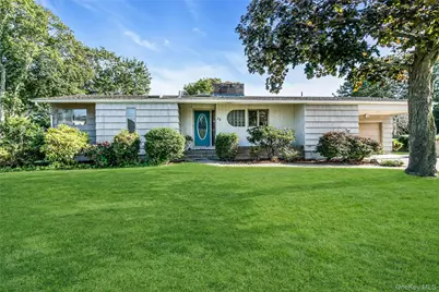 32 E 7th Street, Patchogue, NY 11772 - Photo 1