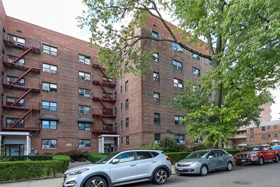 147-10 84th Road #6K, Briarwood, NY 11435 - Photo 1