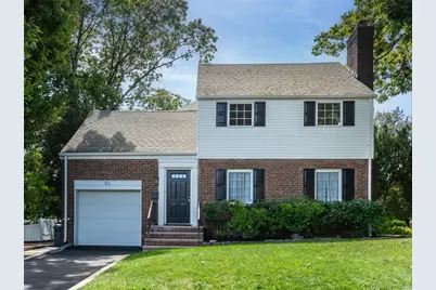 86 Dennis Street, Manhasset, NY 11030 - Photo 1