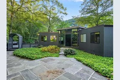 98 Park View Road, Pound Ridge, NY 10576 - Photo 1