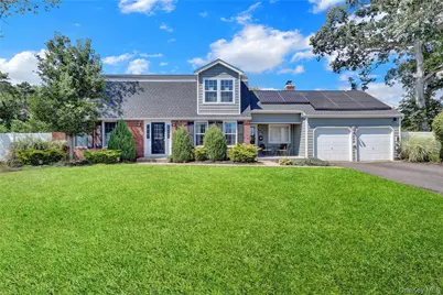 40 Bayview Drive, Oakdale, NY 11769 - Photo 1