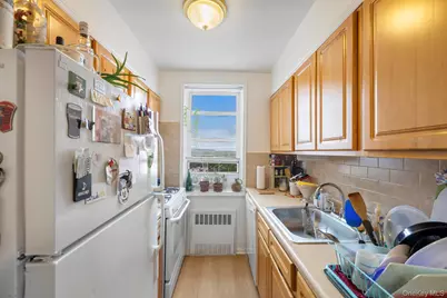 67-40 Booth Street #6I, Forest Hills, NY 11375 - Photo 1