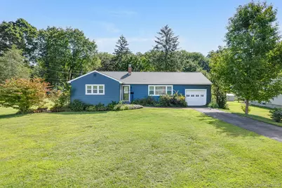 42 Shamrock Circle, Poughkeepsie, NY 12603 - Photo 1