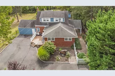 35 Forest Avenue, West Babylon, NY 11704 - Photo 1
