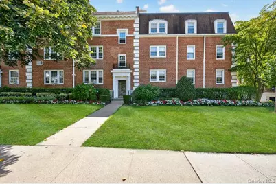 32 Hamilton Place #I 3, Garden City, NY 11530 - Photo 1