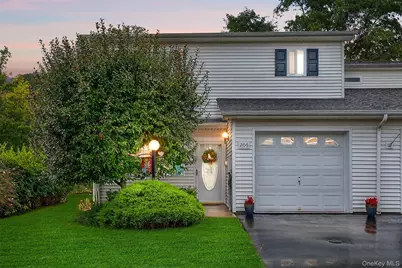 206 Tamerisk Lane, New Windsor, NY 12553 - Photo 1