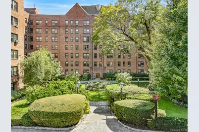 182 Garth Road #1D, Scarsdale, NY 10583 - Photo 1