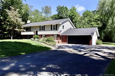 122 King Drive, Poughkeepsie, NY 12603 - Photo 1