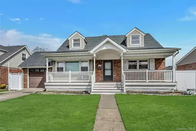 17 Maglie Drive, Hicksville, NY 11801 - Photo 1