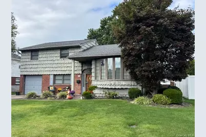 24 Patricia Lane, Syosset, NY 11791 - Photo 1