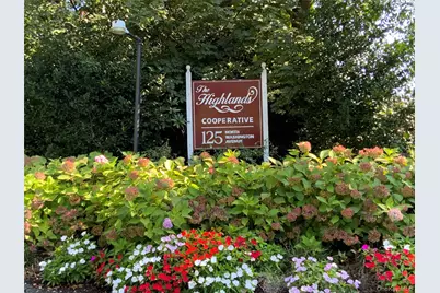 125 N Washington Avenue #10, Hartsdale, NY 10530 - Photo 1