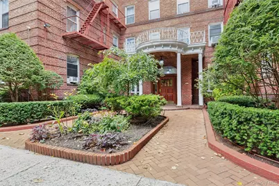 111-39 76th Road #F2, Forest Hills, NY 11375 - Photo 1