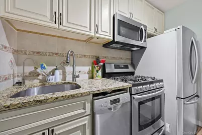 30 E Hartsdale Avenue #5L, Hartsdale, NY 10530 - Photo 1