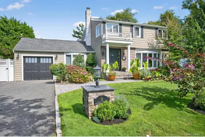 51 Kingsland Place, Babylon, NY 11702 - Photo 1