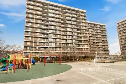 150-38 Union Turnpike #4K, Flushing, NY 11367 - Photo 1