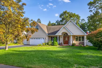 28 Dixie Lane, East Islip, NY 11730 - Photo 1
