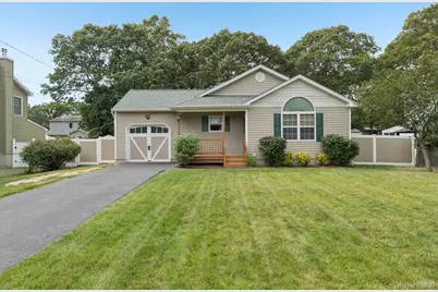 46 Broadway, Shirley, NY 11967 - Photo 1