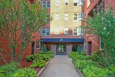 30 N Broadway #4C, White Plains, NY 10601 - Photo 1