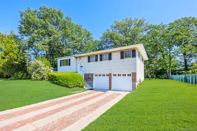 15 Belford Lane, Smithtown, NY 11787 - Photo 1