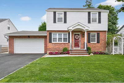 437 Andrews Road, Mineola, NY 11501 - Photo 1