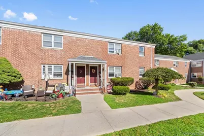 470 Tuckahoe Road #4B, Yonkers, NY 10710 - Photo 1