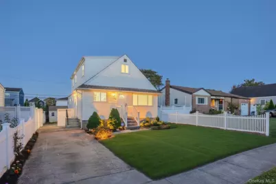 28 Riviera Parkway, Lindenhurst, NY 11757 - Photo 1