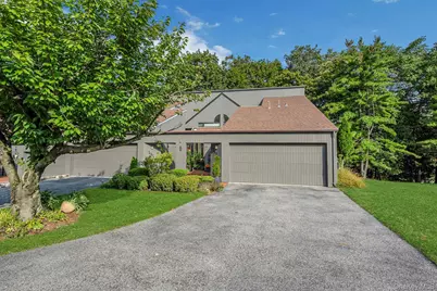 193 Stone Oaks Drive, Hartsdale, NY 10530 - Photo 1