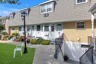 4712 Wilshire Lane #4712, Oakdale, NY 11769 - Photo 1