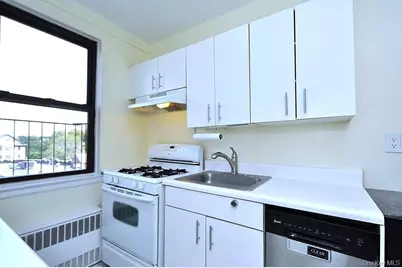 142 Garth Road #4A, Scarsdale, NY 10583 - Photo 1