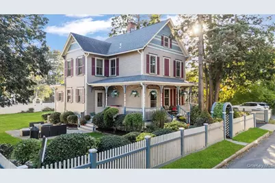 9 Maple Avenue, Sea Cliff, NY 11579 - Photo 1