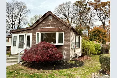 10 Cottage Avenue, Nanuet, NY 10954 - Photo 1