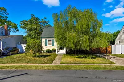 307 Ferndale Court, Copiague, NY 11726 - Photo 1