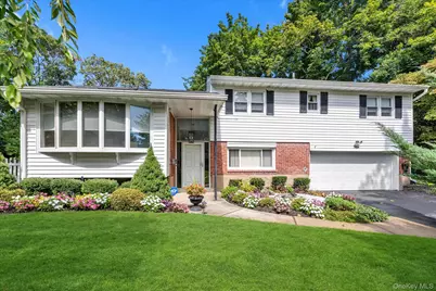 5 Meroke Court, Huntington Station, NY 11746 - Photo 1
