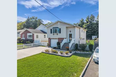 316 Vanderbilt Boulevard, Oakdale, NY 11769 - Photo 1