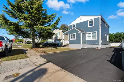 45 Venetian Prom, Lindenhurst, NY 11757 - Photo 1