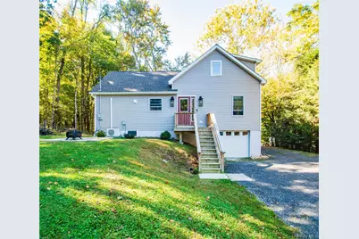 7 Phillips Road, Poughkeepsie, NY 12603 - Photo 1