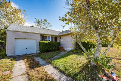 710 S 4th Street, Lindenhurst, NY 11757 - Photo 1