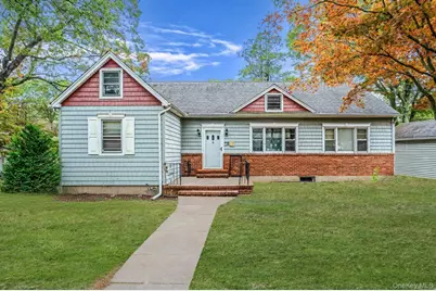 34 Rose Court, Smithtown, NY 11787 - Photo 1