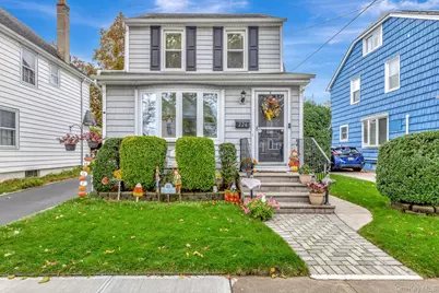 226 Park Avenue, Williston Park, NY 11596 - Photo 1