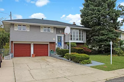 640 Carlls Path, Deer Park, NY 11729 - Photo 1