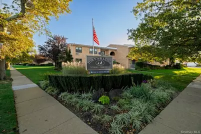 214 Westend Avenue #6C, Freeport, NY 11520 - Photo 1