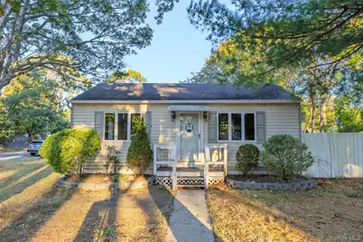 85 Lake Promenade, Ronkonkoma, NY 11779 - Photo 1