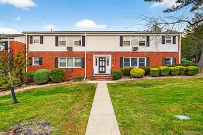 4 Danbury Court #1306, Suffern, NY 10901 - Photo 1