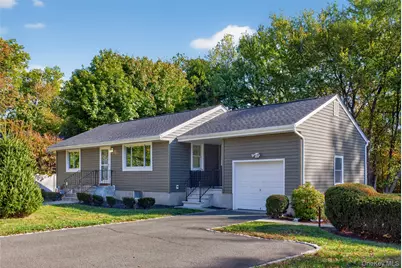 20 Jerrys Avenue, Nanuet, NY 10954 - Photo 1