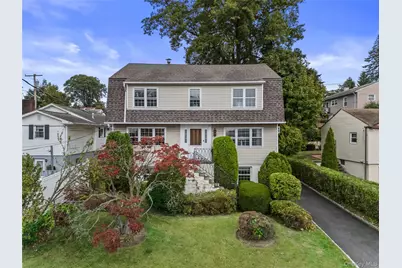 25 Meadowbrook Place, Yonkers, NY 10703 - Photo 1