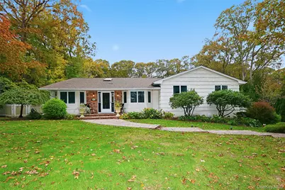 5 Fieldway Court, Huntington, NY 11743 - Photo 1