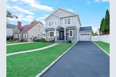 111 Celler Avenue, New Hyde Park, NY 11040 - Photo 2