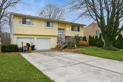 122 Haypath Road, Bethpage, NY 11714 - Photo 1