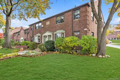 244-02 57th Drive #E-6, Douglaston, NY 11362 - Photo 1